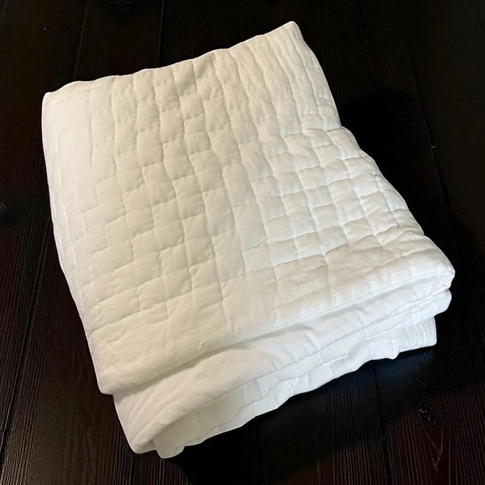 Pottery Barn Cal King White Linen Cotton Comforter